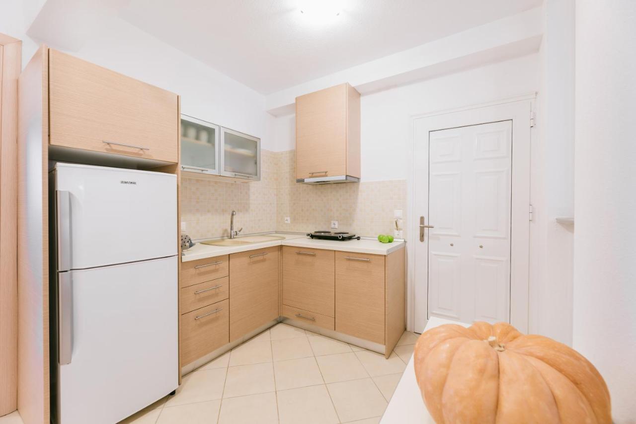 Anastasia Apartments Ханиоти Екстериор снимка
